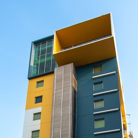 Sparks Life Jakarta, Artotel Curated Exterior photo