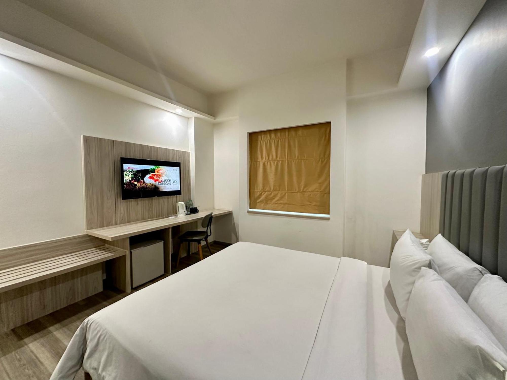 Sparks Life Jakarta, Artotel Curated Exterior photo